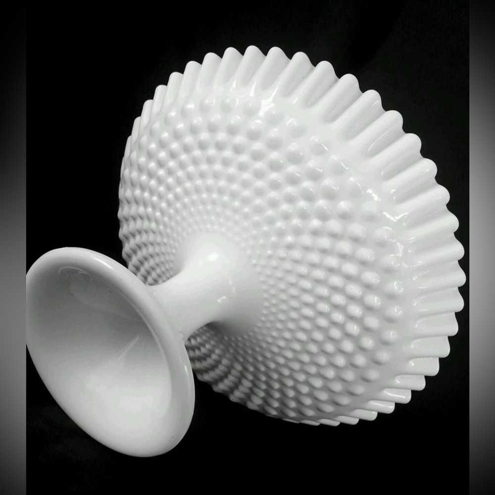 Large vintage mid-century Fenton hobnail milk glass compote mint condition 1960s - Picture 3 of 7